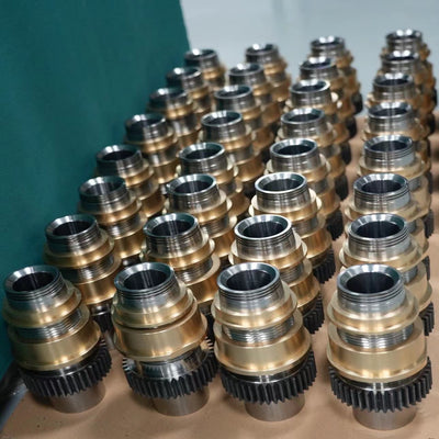 Thread mold for cup lids